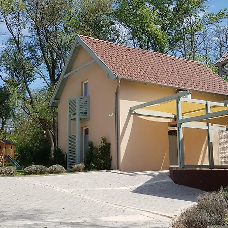 Kenese-voelgye Hotel