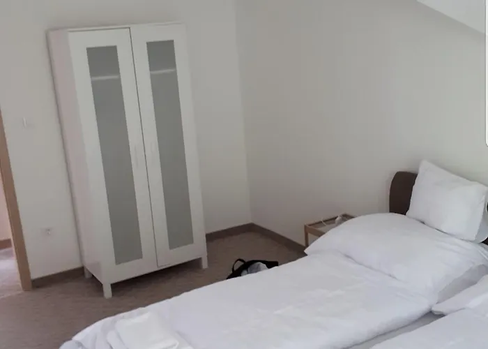 Kenese-voelgye 3* Balatonkenese