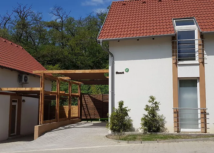 Hotel Kenese-voelgye 3*